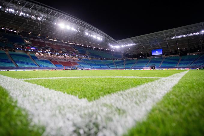 Tudi šport je skoraj povsem obstal. Samevajo nogometne zelenice, atletski stadioni, ledene dvorane. košarkarske arene in še in še ... | Foto: Sportida