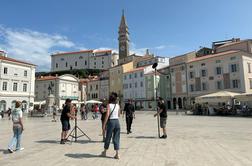 Sredi turističnega vrveža na slovenski obali nastaja nov film #foto