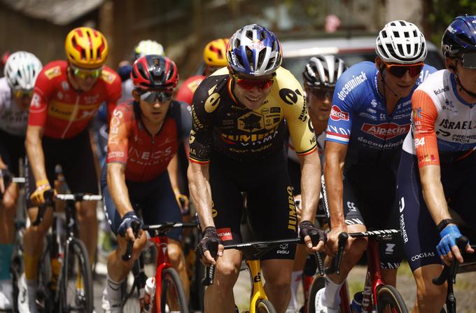 Wout van Aert in druščina sta v begu. | Foto: Reuters