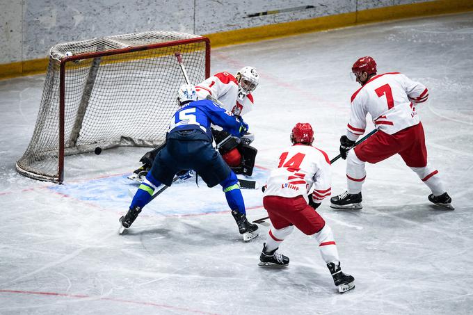 Luka Maver je dvakrat zatresel mrežo Poljske. | Foto: Blaž Weindorfer/Sportida