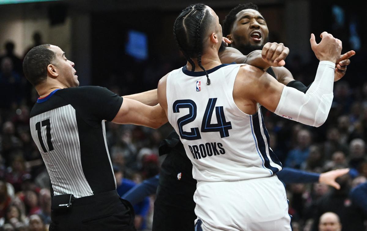 Donovan Mitchell Dillon Brooks | Donovan Mitchell in Dillon Brooks sta obračunala s pestmi. | Foto Reuters