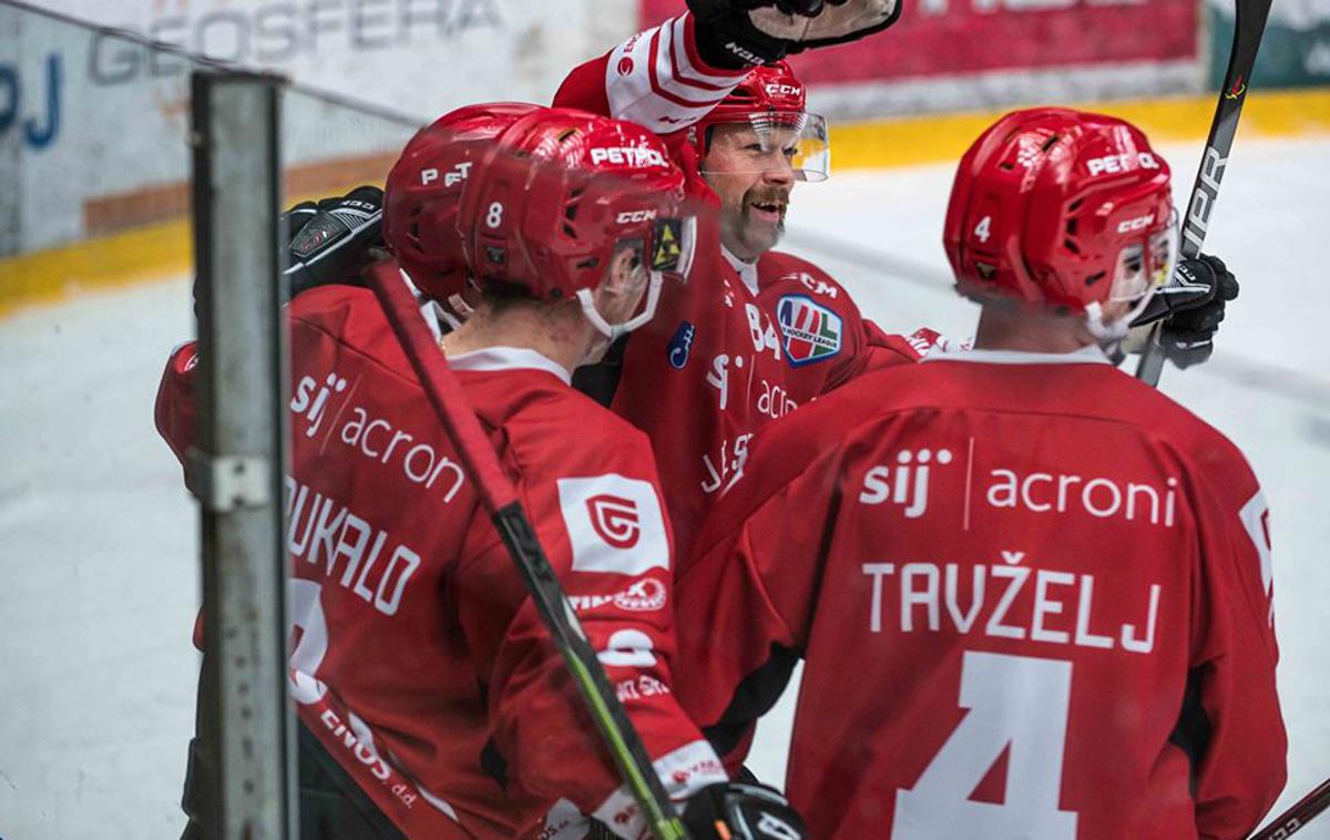 HDD Jesenice | Jeseničani so visoko zmagali v Mariboru.  | Foto Domen Jančič