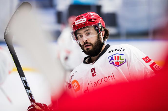 HK Olimpija HDD Jesenice 3. marec 2021 David Planko | David Planko je v 75. minuti tekme v Asiagu razveselil Jeseničane, ki tako ostajajo v boju za uvrstitev v finale. | Foto Grega Valančič / Sportida