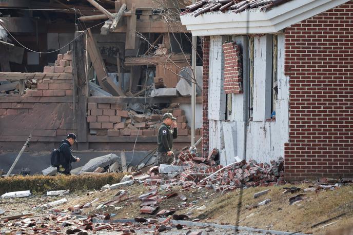 Južna Koreja - letalo pomotoma odvrglo bombe | Foto Reuters