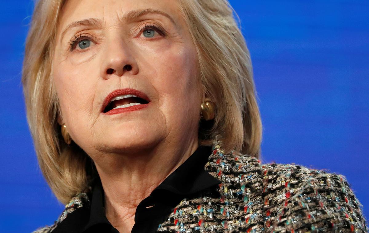 Hillary Clinton | Nekdanja ameriška prva dama Hillary Clinton meni, da obstaja možnost, da ameriški predsednik Donald Trump v primeru volilnega poraza ne bo mirno zapustil Bele hiše. | Foto Reuters