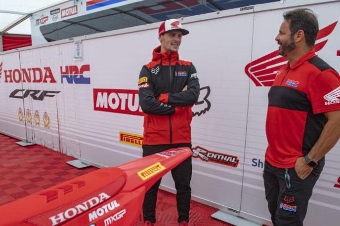 Honda Gajser Pereira de Freitas | Gajserju se izteka pogodba, Pereira de Freitas pravi: "Zmagujemo, ni razloga, da bi šli narazen." | Foto Honda Racing/ShotbyBavo