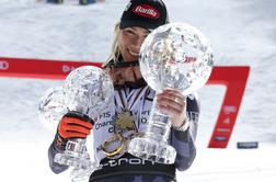 Mikaela Shiffrin spomnila na posebno sporočilo na svoji čeladi #video