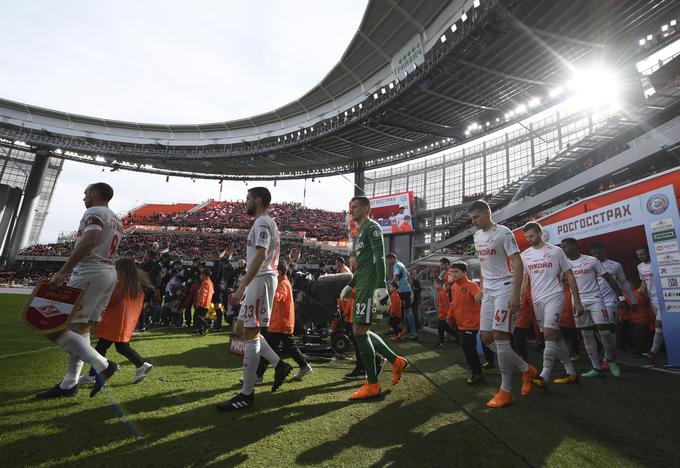 V nedeljo je Ural doma z 2:1 premagal branilca ruskega naslova Spartaka (2:1). Moskovski velikan bo najverjetneje ostal brez naslova, saj za mestnim tekmecem Lokomotivom (s tekmo več) zaostaja pet točk. | Foto: Reuters