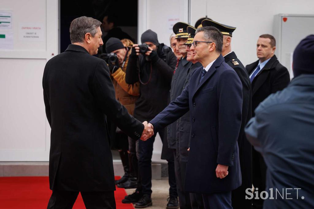 Borut Pahor, slovenska vojska