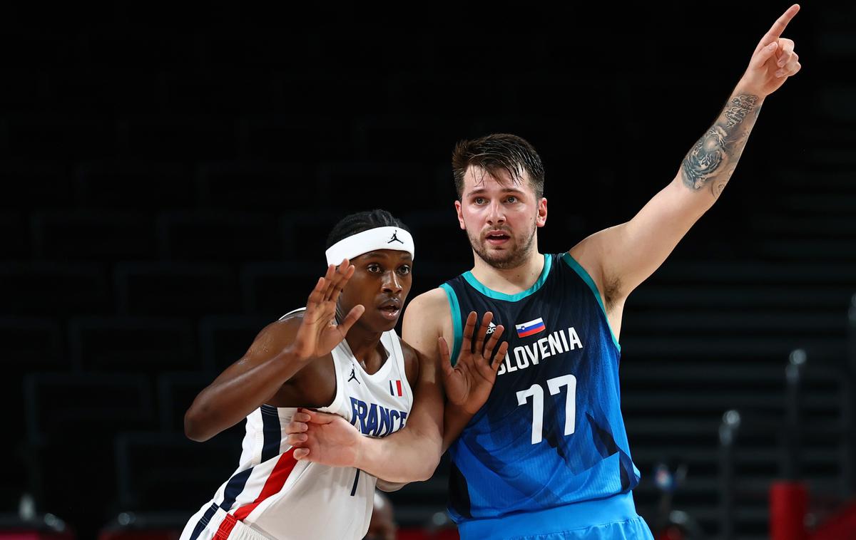 Frank Ntilikina Luka Dončić | Frank Ntilikina in Luka Dončić sta si stala nasproti na olimpijskih igrah v Tokiu ... | Foto Reuters