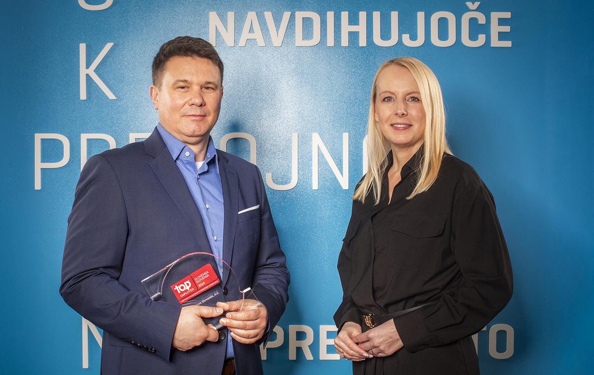 Top Employer 2024 | Boštjan Košak, predsednik uprave Telekoma Slovenije, ter Helena Lokar, direktorica upravljanja s kadri in splošnih zadev v Telekomu Slovenije | Foto Telekom Slovenije