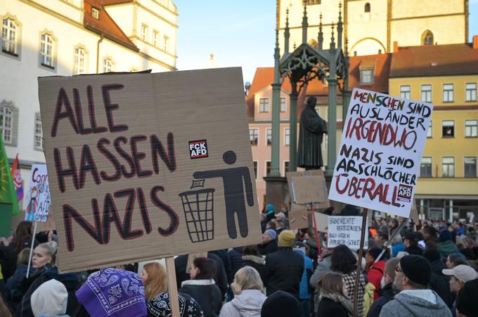 Stranko Afd je v zadnjem času tudi del nemške javnosti obtoževal, da podpira določene politike in stališča, ki bi jih lahko opredelili kot nacistične.  | Foto: Guliverimage