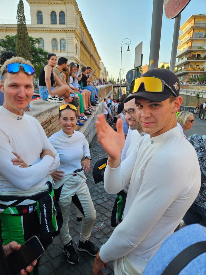 Obe slovenski posadki sproščeni pred štartom relija v Rimu. | Foto: Matej Ivanuš