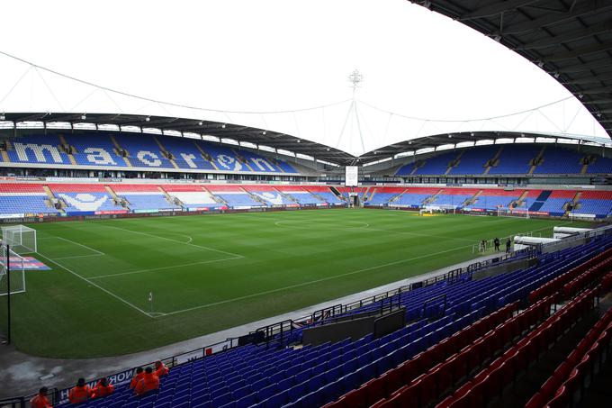 Boltonu v zadnjih letih ne gre najbolje. V tej sezoni je nastopal v angleški League One, tretjem kakovostnem razredu, in osvojil zadnje mesto. | Foto: Reuters