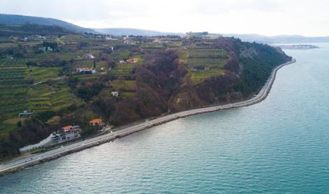 Bo na klifu v Žusterni zrasel nov hotel?