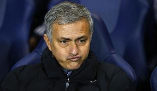 Jose Mourinho želi s pokalom pozabiti na pokalno sramoto