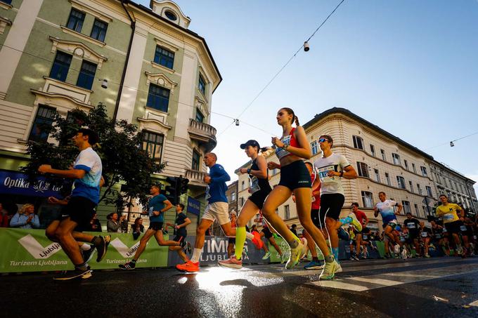 Prečkanje trase bo v nedeljo mogoče na več križiščih. | Foto: Anže Malovrh/STA