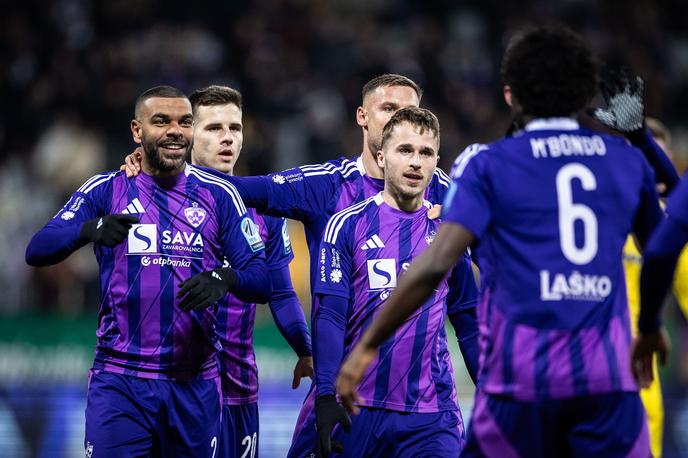 Maribor Domžale | Maribor je premagal Domžale z 2:1. Oba zadetka za vijolice je dosegel Hilal Soudani. | Foto Jure Banfi