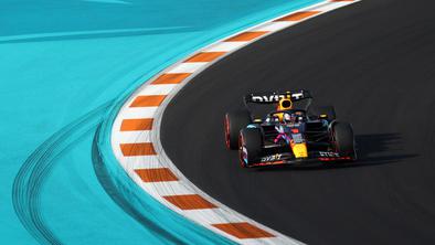 Verstappen najhitrejši, Leclerc zletel v zaščitne gume