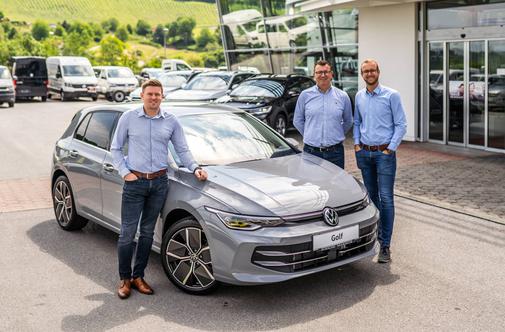 NOVI VW GOLF 2024 - TOP jubilejna ponudba že od 22.730 € pri Porsche Inter Auto!