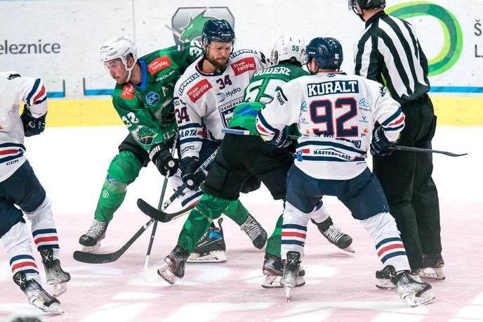 HK Olimpija | Hokejisti Olimpije so v soboto na domačem ledu premagali aktualne prvake lige ICE iz Szekesfehervarja. | Foto HK SŽ Olimpija