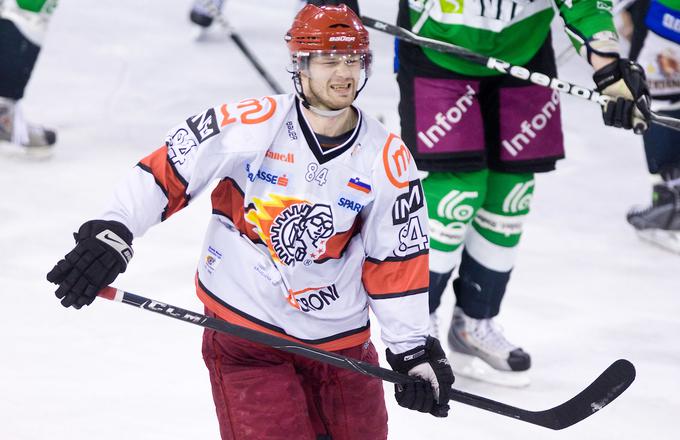 Hebar je za Jesenice igral že med letoma 2007 in 2010, takrat še za HK Acroni Jesenice, s katerim je nastopal v ligi EBEL in trikrat postal državni prvak. | Foto: Vid Ponikvar