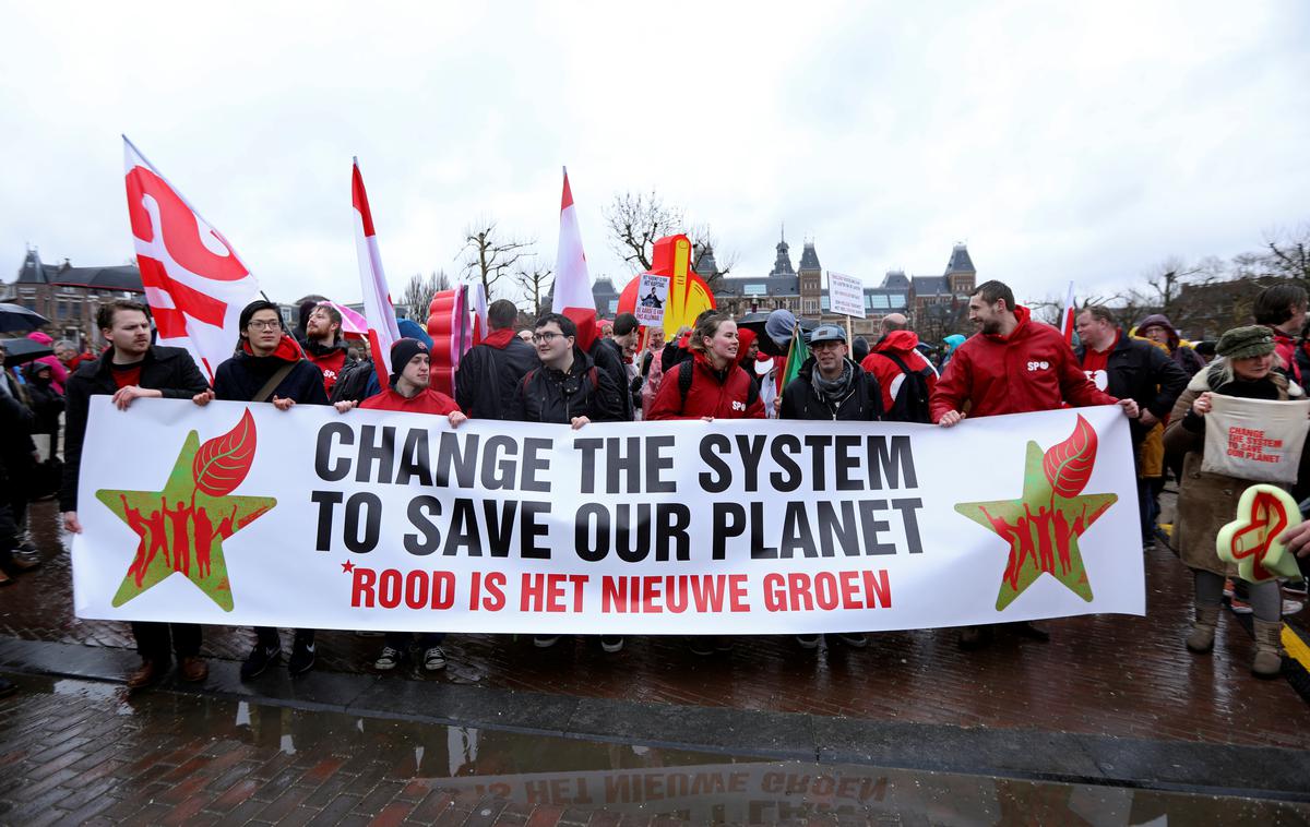 podnebne spremembe shod Amsterdam zemlja globalno segrevanje podnebje | "Še vedno lahko dosežemo, da se bo Zemlja segrevala le za 1,5 stopinje namesto dveh stopinj," je na shodu pozvala znanstvenica Heleen de Coninck. | Foto Reuters