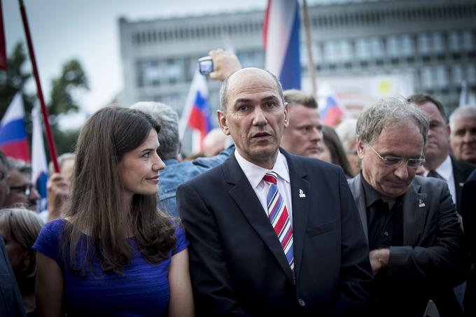 Čeprav stranka SDS ni dobila največ glasov na parlamentarnih volitvah, je Janez Janša postal premier. | Foto: 