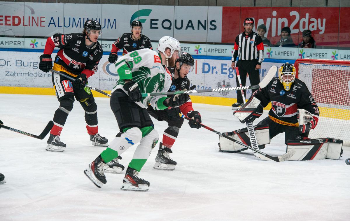 Vorarlberg : HK Olimpija | Olimpija je klonila z 2:6. | Foto Rothmund_Pioneers.hockey