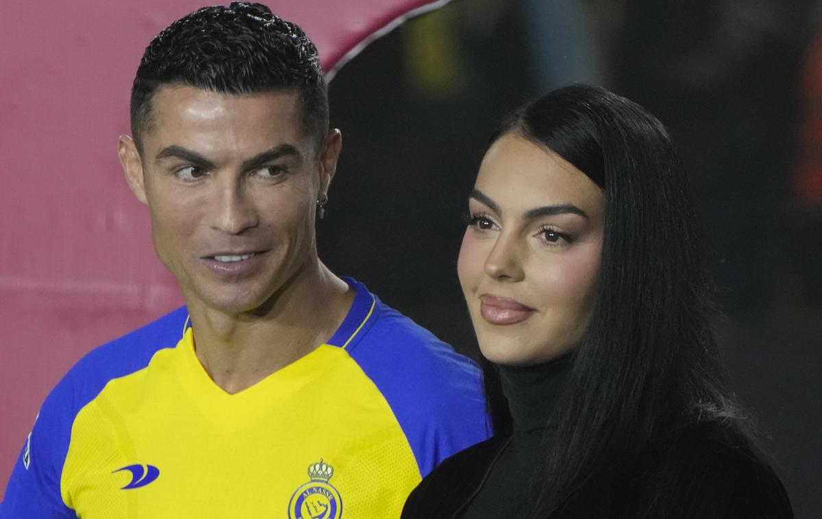 Cristiano Ronaldo in Georgina Rodriguez | Cristiano Ronaldo še čaka na prvo lovoriko v domačem tekmovanju v Savdski Arabiji. Lani je sicer osvojil arabski pokal prvakov. | Foto Guliverimage