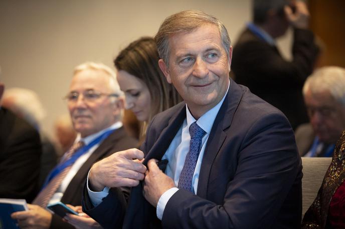 kongres stranke DESUS Karel Erjavec | Karl Erjavec, ki DeSUS vodi od leta 2005, je prepričan, da bo stranko upokojencev vodil tudi po današnjem volilnem kongresu. | Foto Bojan Puhek