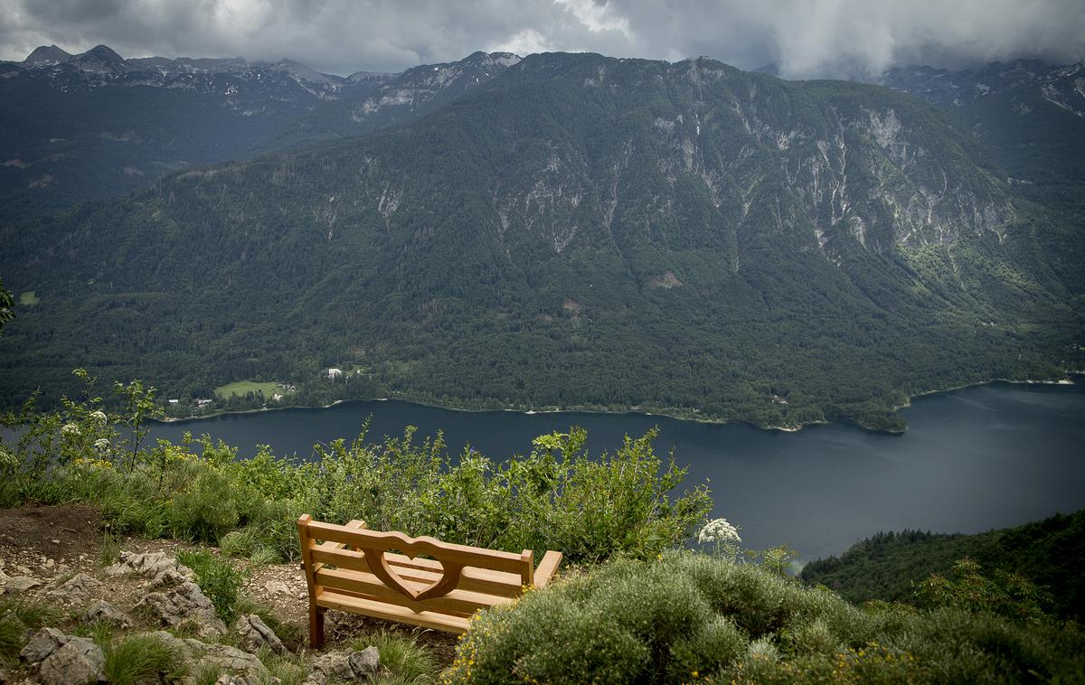 Vogar Bohinj jezero Bohinjsko | Če se boste jutri odpravili na Vogar, kjer se bo ustavila karavana akcije Gremo v hribe, se boste med drugim lahko naužili čudovitih razgledov na Bohinjsko jezero. | Foto Ana Kovač