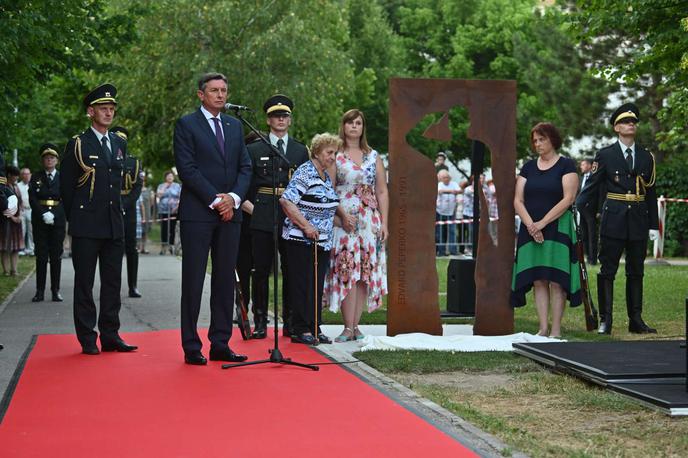 Borut Pahor |  "Naši otroci in njih otroci imajo svojo državo - imajo svojo domovino, ki ima mesto v mednarodni skupnosti," je v uvodnem nagovoru dejal predsednik Borut Pahor.  | Foto STA