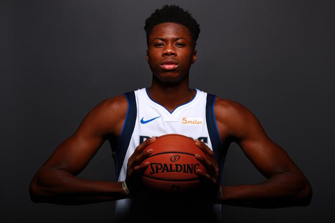 Kostas Antetokounmpo (letnik 1997, 208 cm): tudi njegovi začetki so vezani na Filathlitikos, a se je že leta 2013 skupaj z družino preselil v ZDA. Šolal se je v Milwaukeeju, nato pa presedlal v univerzitetno ekipo Dayton. Po naboru leta 2018 se je v družbi Luke Dončića znašel v Dallasu. V sezoni novinca zares otipljive priložnosti ni dočakal. | Foto: Getty Images