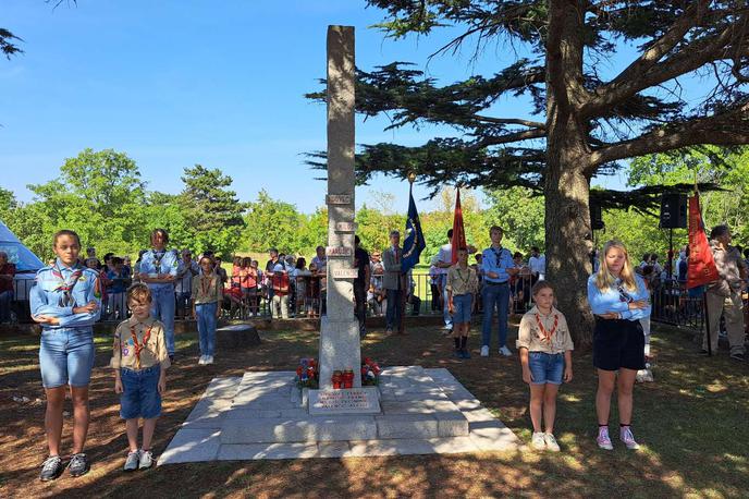 Bazovica | Člane tajne antifašistične organizacije Borba so na podlagi sodbe italijanskega fašističnega posebnega sodišča na gmajni pri Bazovici ustrelili 6. septembra 1930. | Foto STA