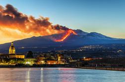 Etna bruha pepel, zaprli letališče v Catanii #video