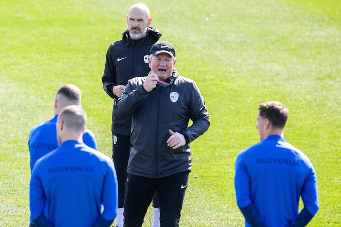 Trening Slovenska nogometna reprezentanca Brdo | Matjaž Kek je dopoldan vodil še zadnji trening slovenske reprezentance pred odhodom v Kazahstan. | Foto Vid Ponikvar