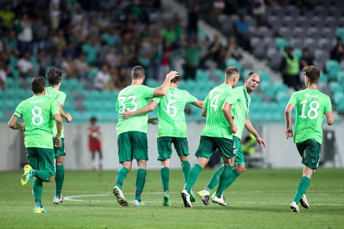 "Po koncu prejšnje sezone in naslovu, ki so ga osvojili Ljubljančani, se je kar čakalo in se ni naredilo prav nič." | Foto: 