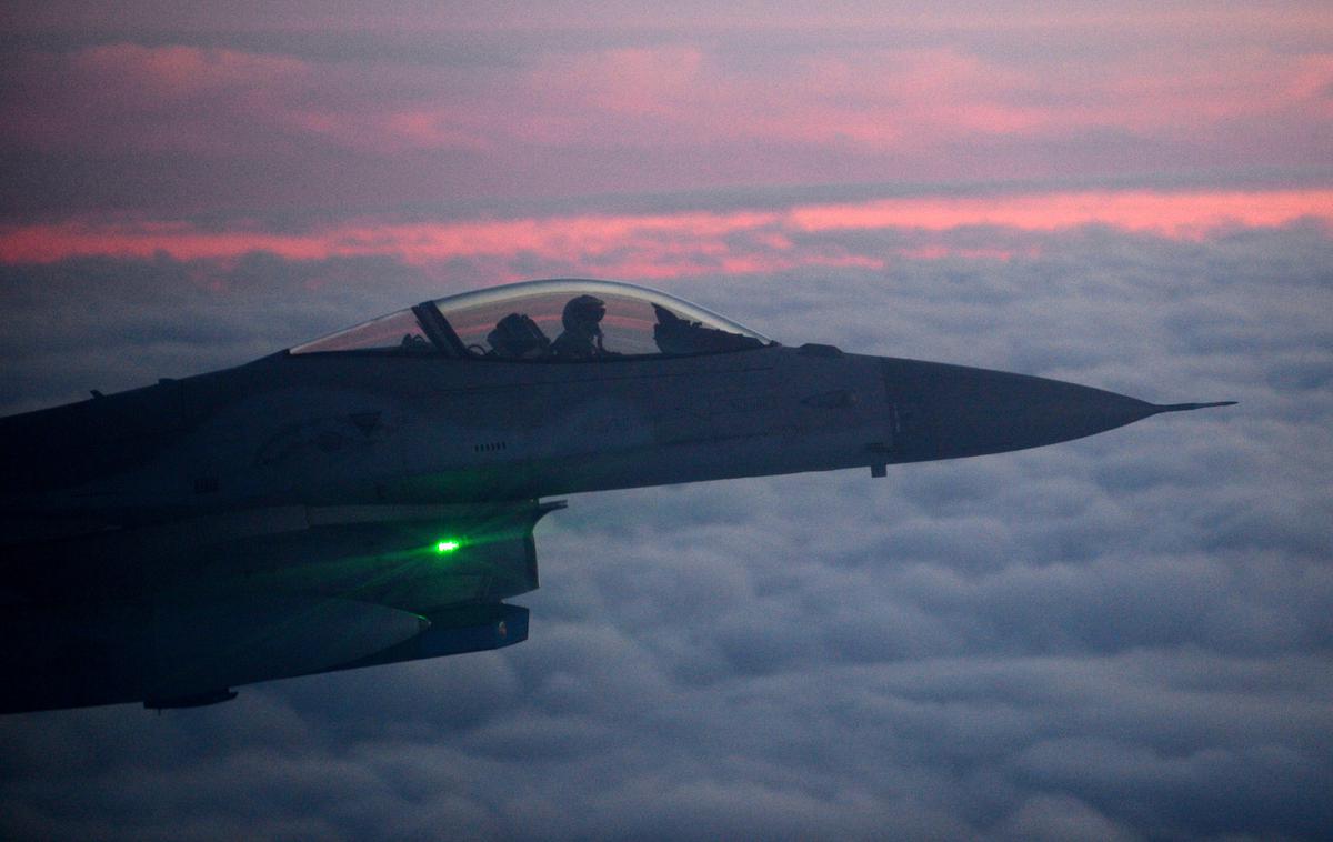 F-16 | Do nesreče je prišlo med rutinskim usposabljanjem. (Fotografija je simbolična.) | Foto Reuters