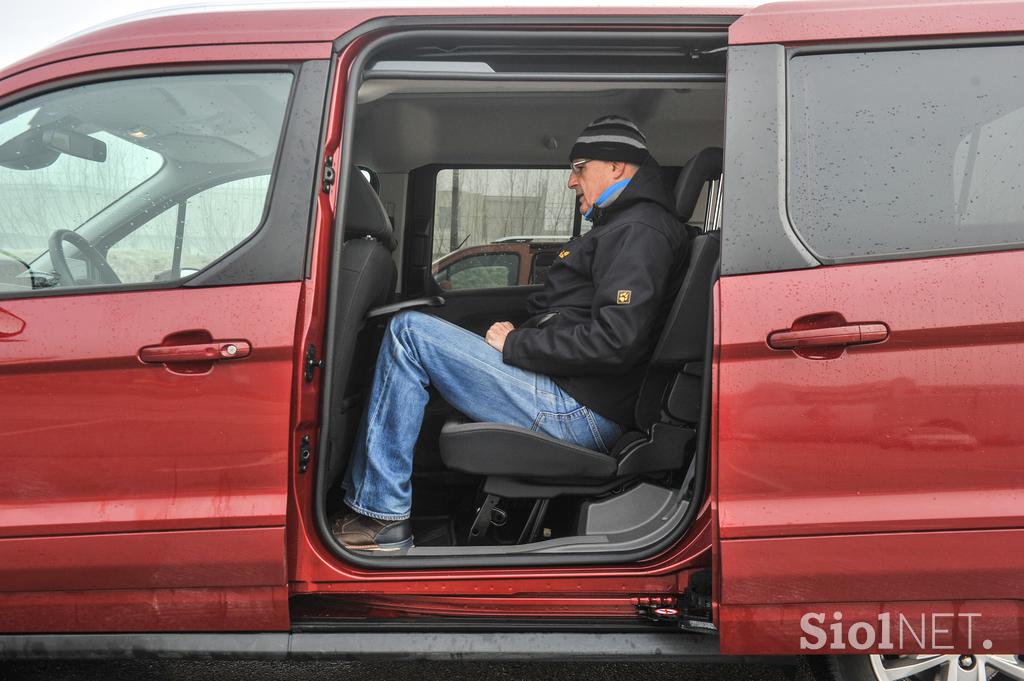 Ford tourneo courier in peugeot rifter