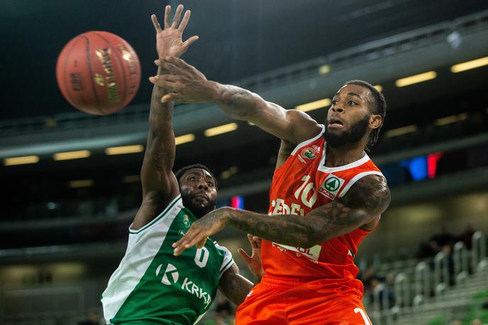 Glenn Miller Cosey in Codi Miller-McIntyre | Cedevita Olimpija je v uvodnem derbiju drugega dela državnega prvenstva premagala Krko. | Foto Vid Ponikvar