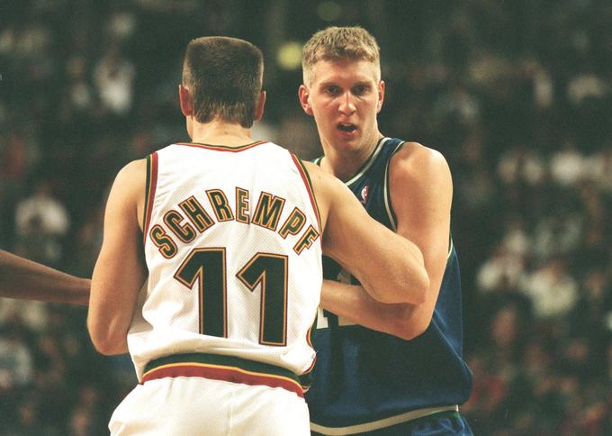 Do Dončićevega rojstva (28. 2. 1999) je Nowitzki v ligi NBA odigral 14 tekem in dosegel 92 točk. | Foto: Getty Images