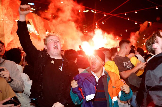 Avstralski navijači | Avstralski navijači so ponoreli, ko se je njihova reprezentanca uvrstila v osmino finala. | Foto Reuters