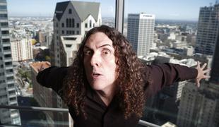 Pijana pobuda: Weird Al Yankovic na Super Bowlu!