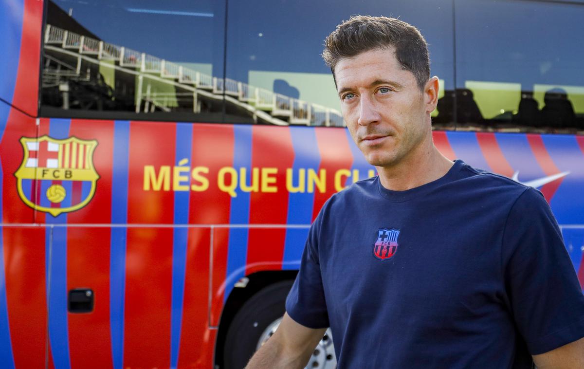 Robert Lewandowski | Barcelona potrebuje svež kapital za okrepitve. Nazadnje so v ekipo pripeljali Roberta Lewandowskega in Riphinho.  | Foto Reuters