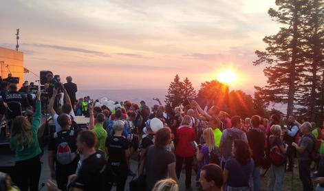 Od vzhoda do vzhoda na Mariborskem Pohorju ali zgodnje vstajanje za lepši dan #foto #video