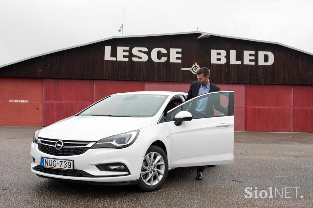 opel astra OnStar lesce letališče