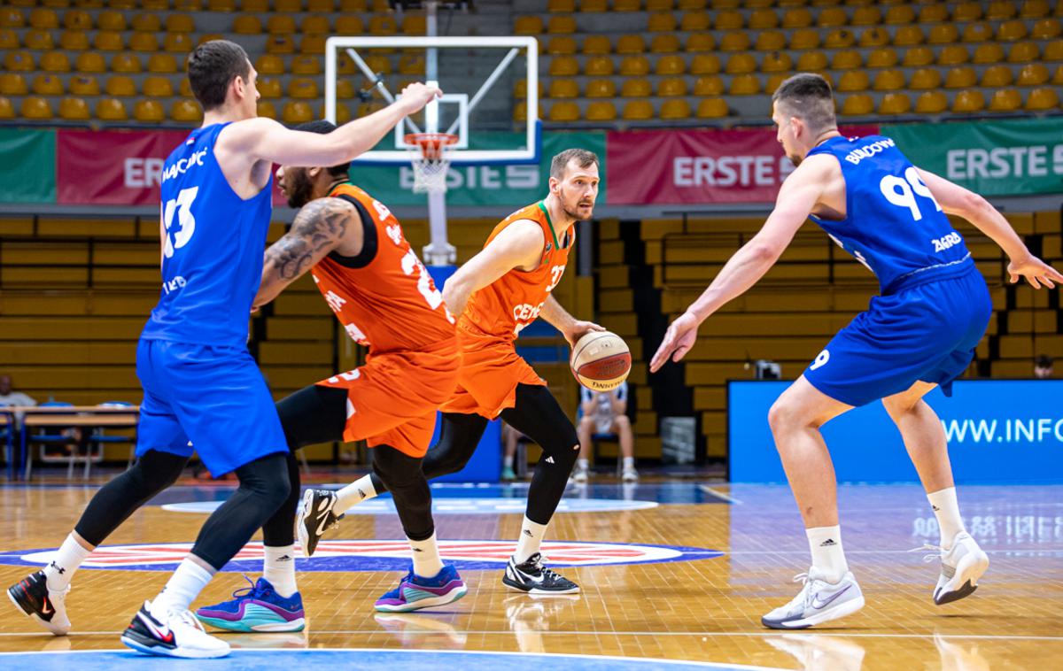 Cedevita Olimpije Cibona Zoran Dragić | Zoran Dragić (14 točk) in soigralci iz Cedevite Olimpije so že ob polčasu vodili za 19 točk. | Foto Cibona/Ivana Dergez