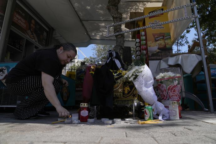 Atene AEK Smrt | Pred prvo kvalifikacijsko tekmo med AEK-om in Dinamom iz Zagreba je bil ubit navijač grškega kluba. | Foto Guliverimage