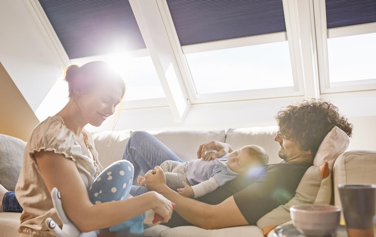 Velux | Stalna izmenjava dnevne svetlobe podnevi in veliko prave teme ponoči je bistvena za zdrav biološki ritem in ravnovesje.  | Foto Foto: Velux